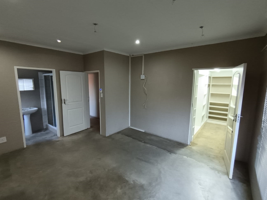 3 Bedroom Property for Sale in Safari Gardens North West